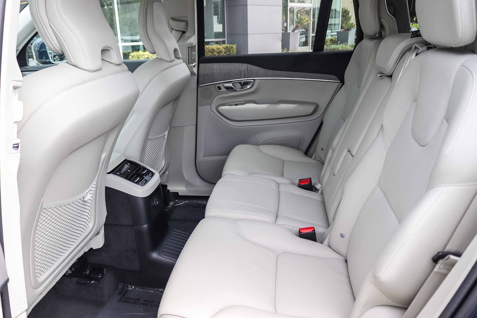 Used 2024 Volvo XC90 T8 Plus w/ Protection Package Premier AWD/4WD image 19