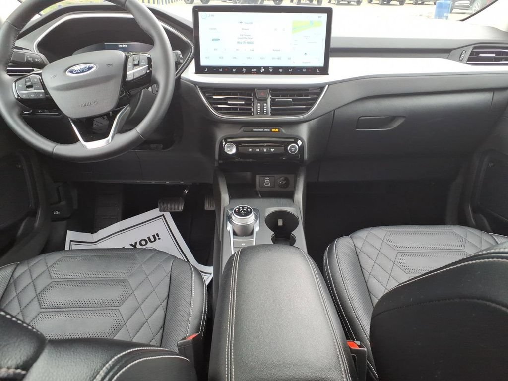 Used 2024 Ford Escape SE w/ PHEV Premium Package FWD image 12