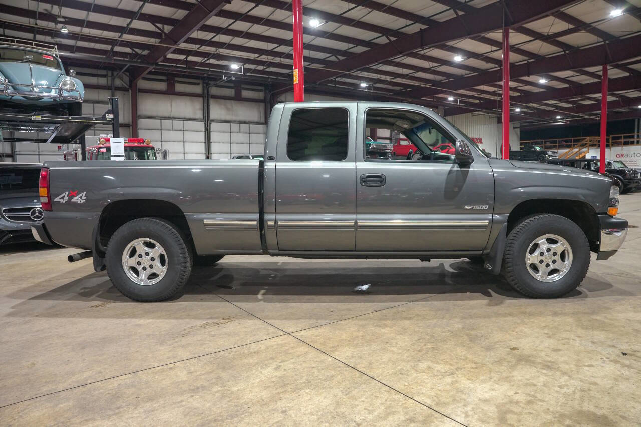 Used 1999 Chevrolet Silverado 1500 LS w/ Firm Ride Suspension Pkg AWD/4WD image 10