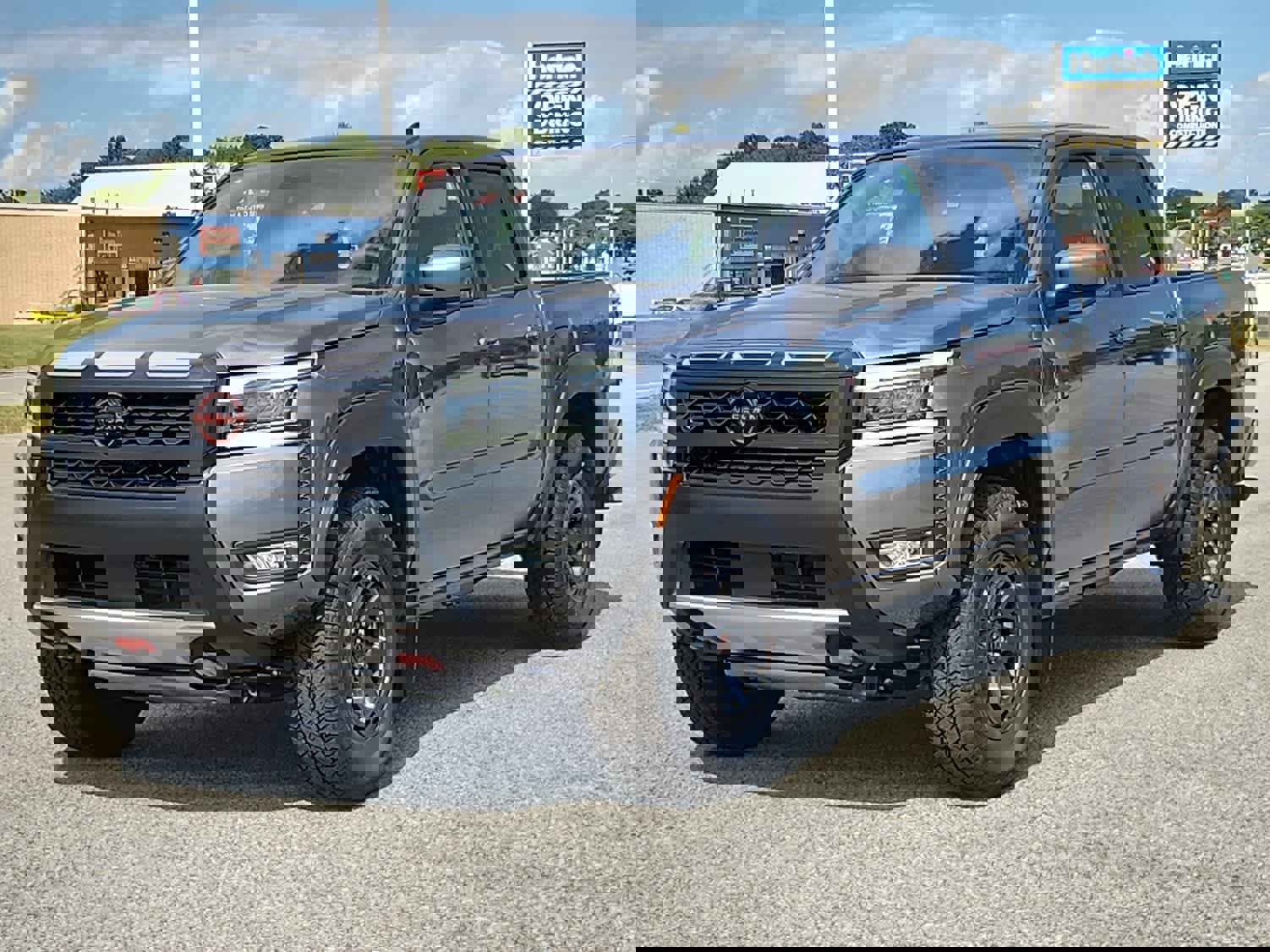 New 2025 Nissan Frontier PRO-4X w/ Interior Protection Package