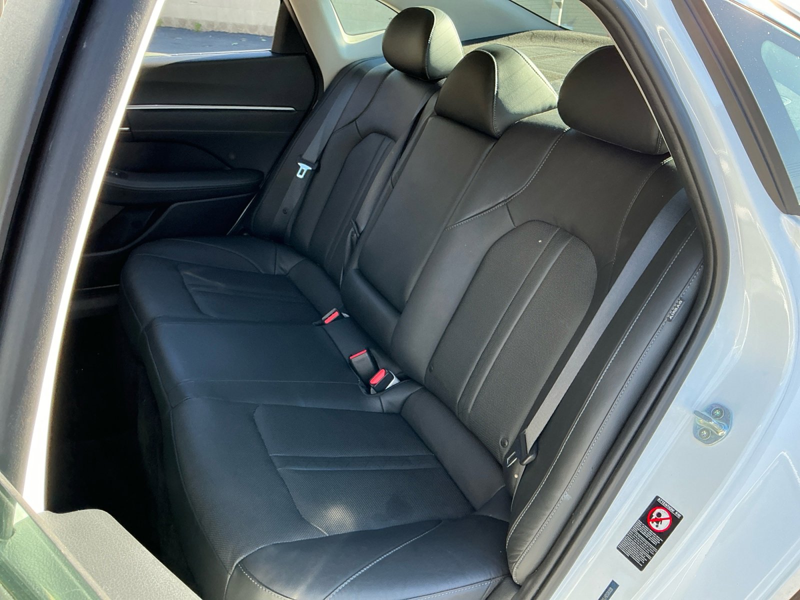 Used 2020 Hyundai Sonata Limited w/ Preferred Accessory Package image 19