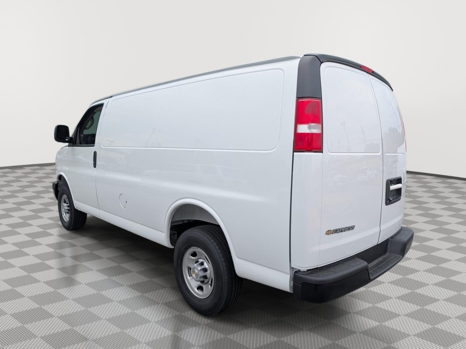 New 2026 Chevrolet Express 3500 RWD image 2