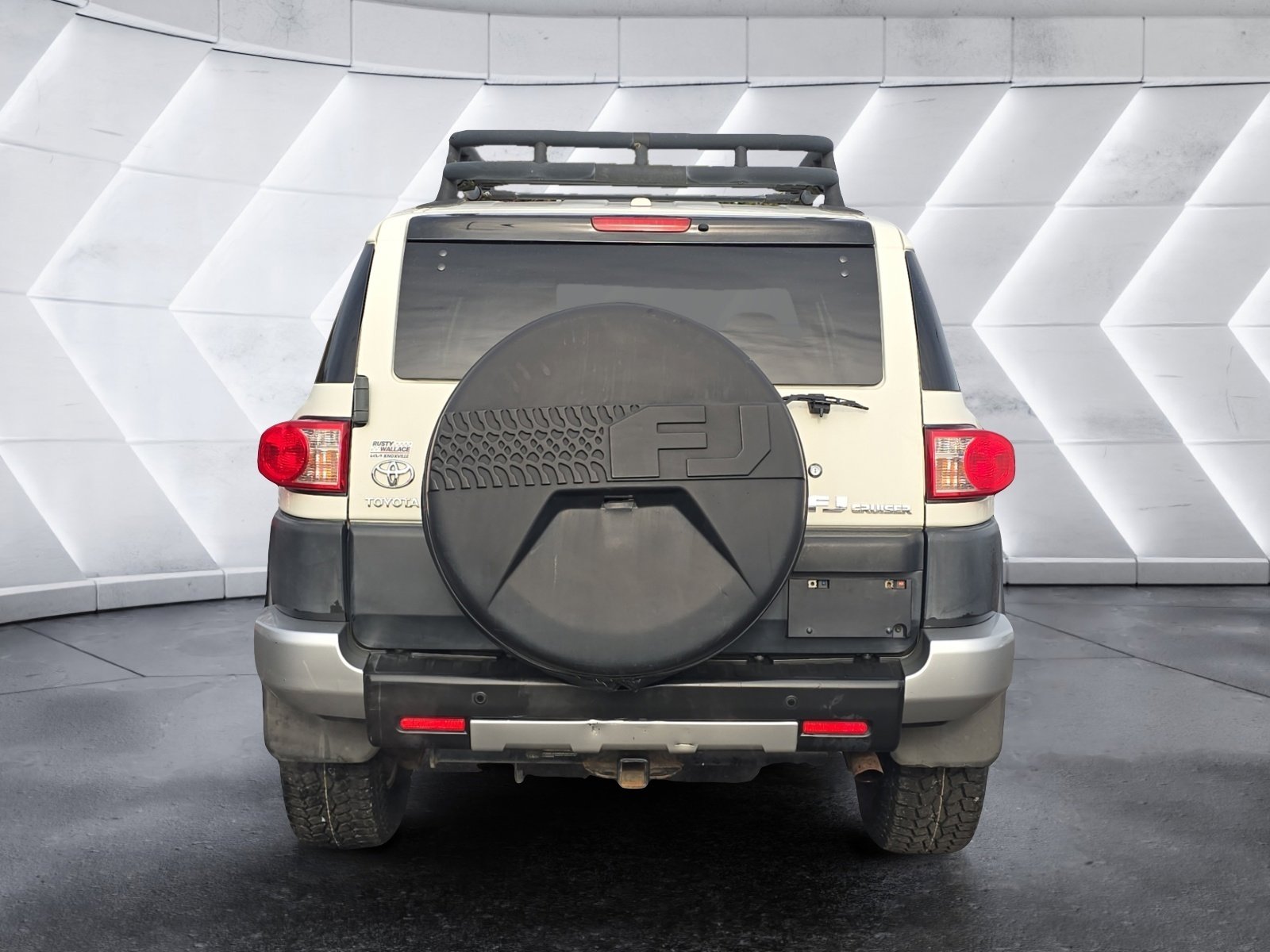 Used 2011 Toyota FJ Cruiser Base image 4