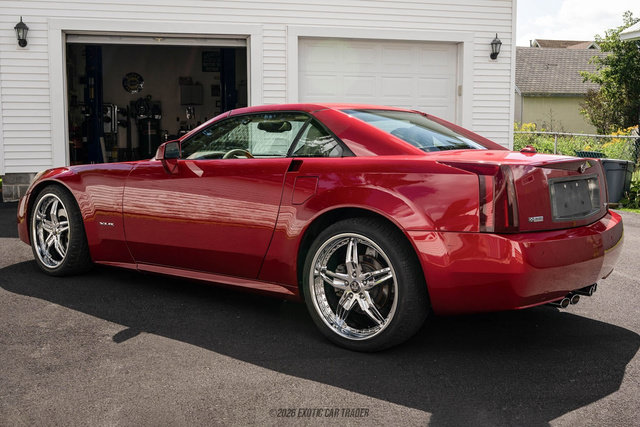 Used 2005 Cadillac XLR RWD image 16