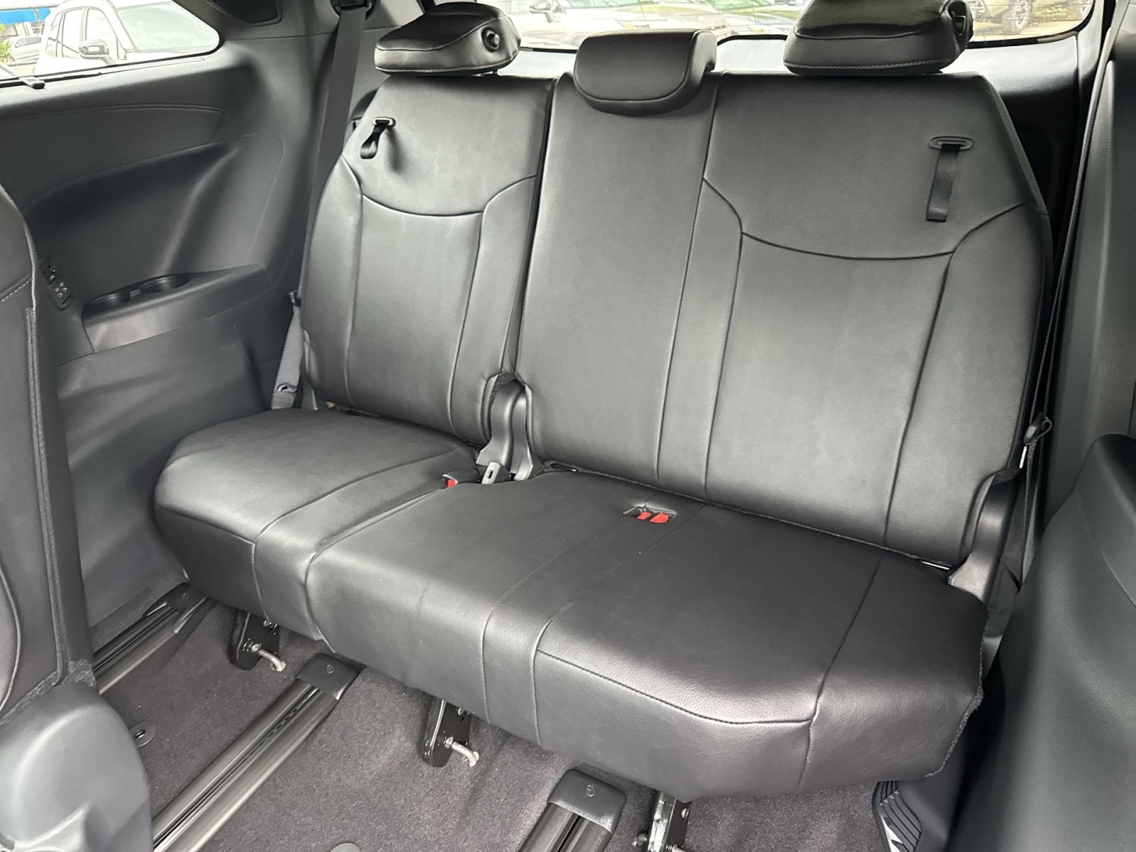 New 2026 Toyota Sienna Platinum AWD/4WD image 34