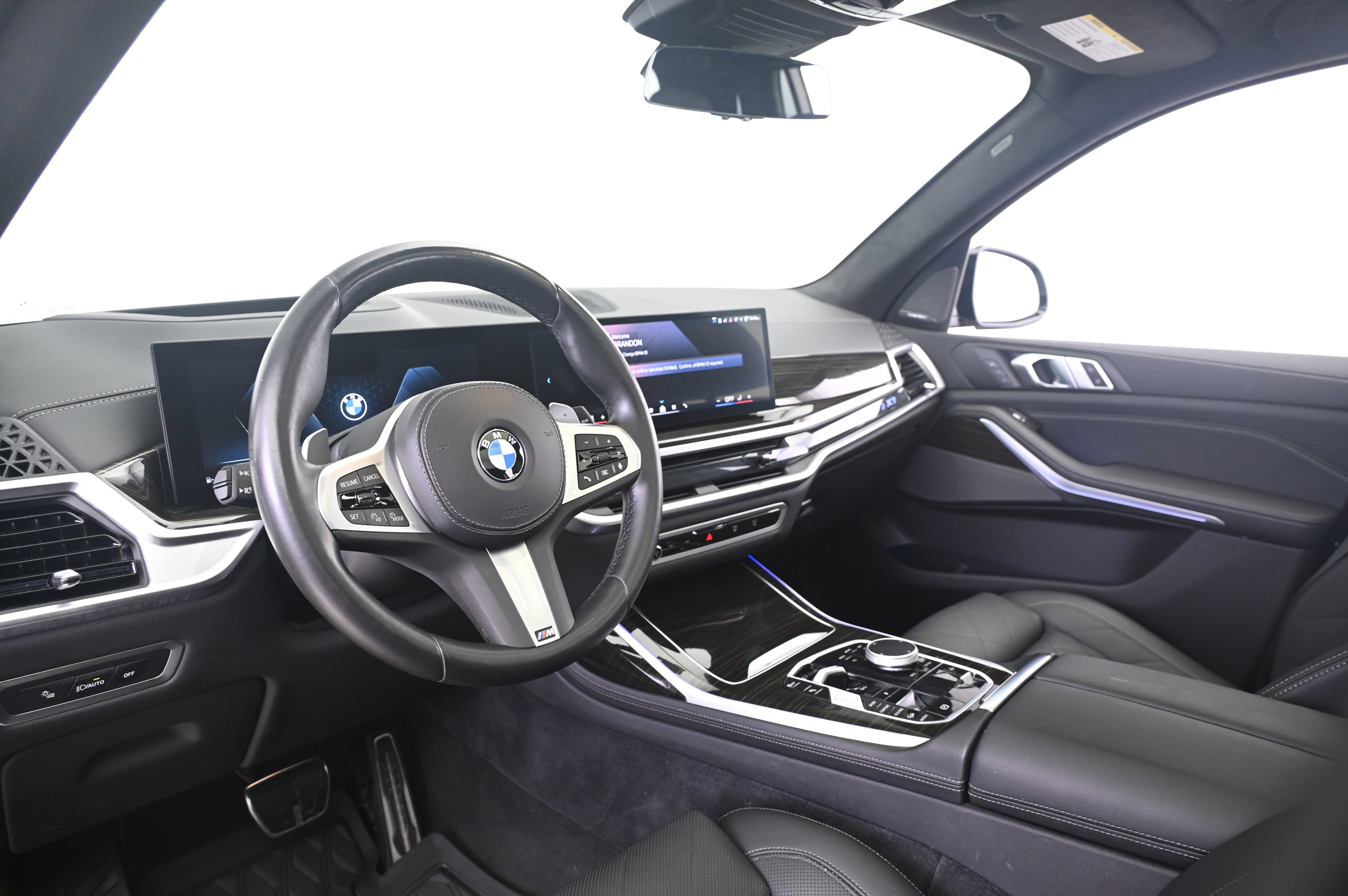 Used 2025 BMW X7 xDrive40i w/ M Sport Package AWD/4WD image 29