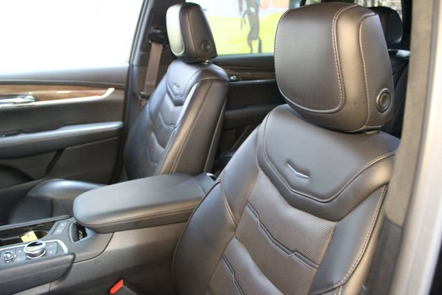 Used 2022 Cadillac XT6 Premium Luxury w/ Platinum Package AWD/4WD image 21