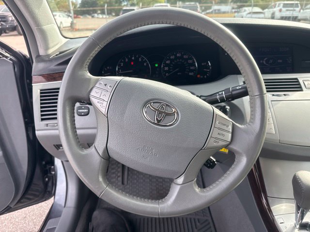 Used 2010 Toyota Avalon XLS FWD image 29