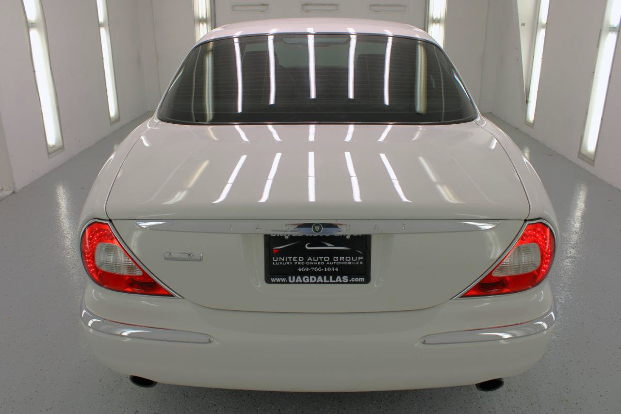 Used 2005 Jaguar XJ Vanden Plas RWD image 9