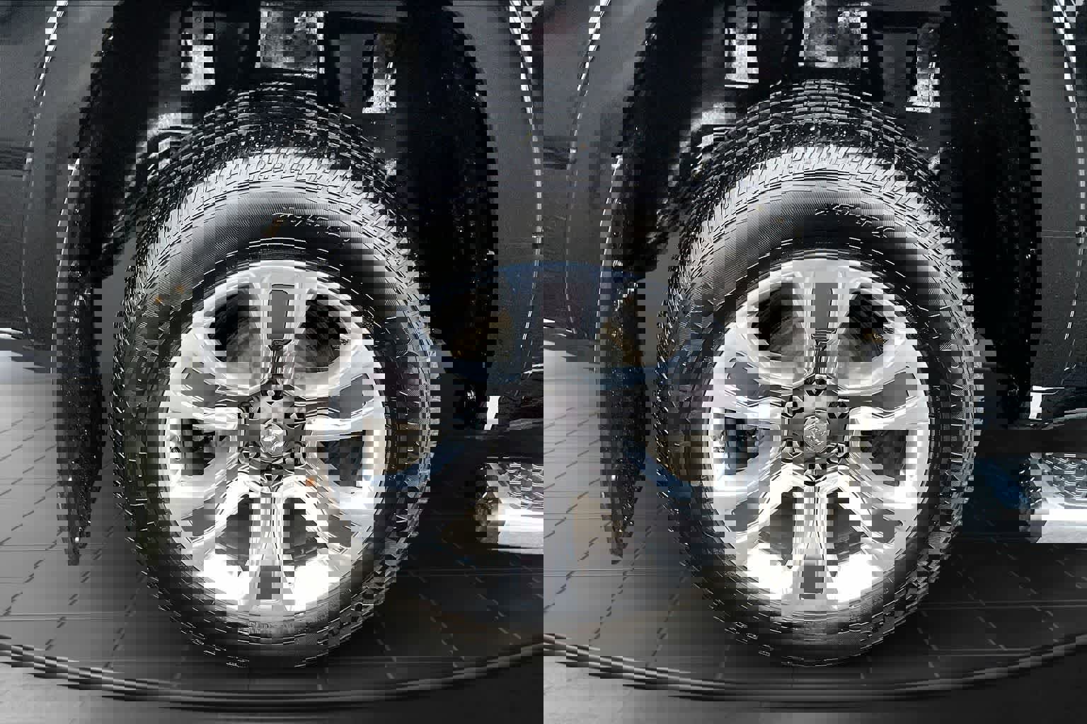 Used 2023 RAM 1500 Limited w/ Body-Colour Bumper Group image 35