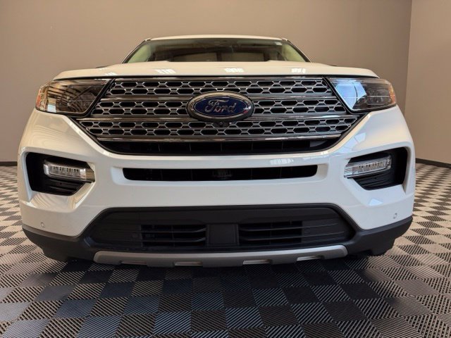 Used 2021 Ford Explorer Limited w/ Hybrid Equipment Group 310A AWD/4WD image 3