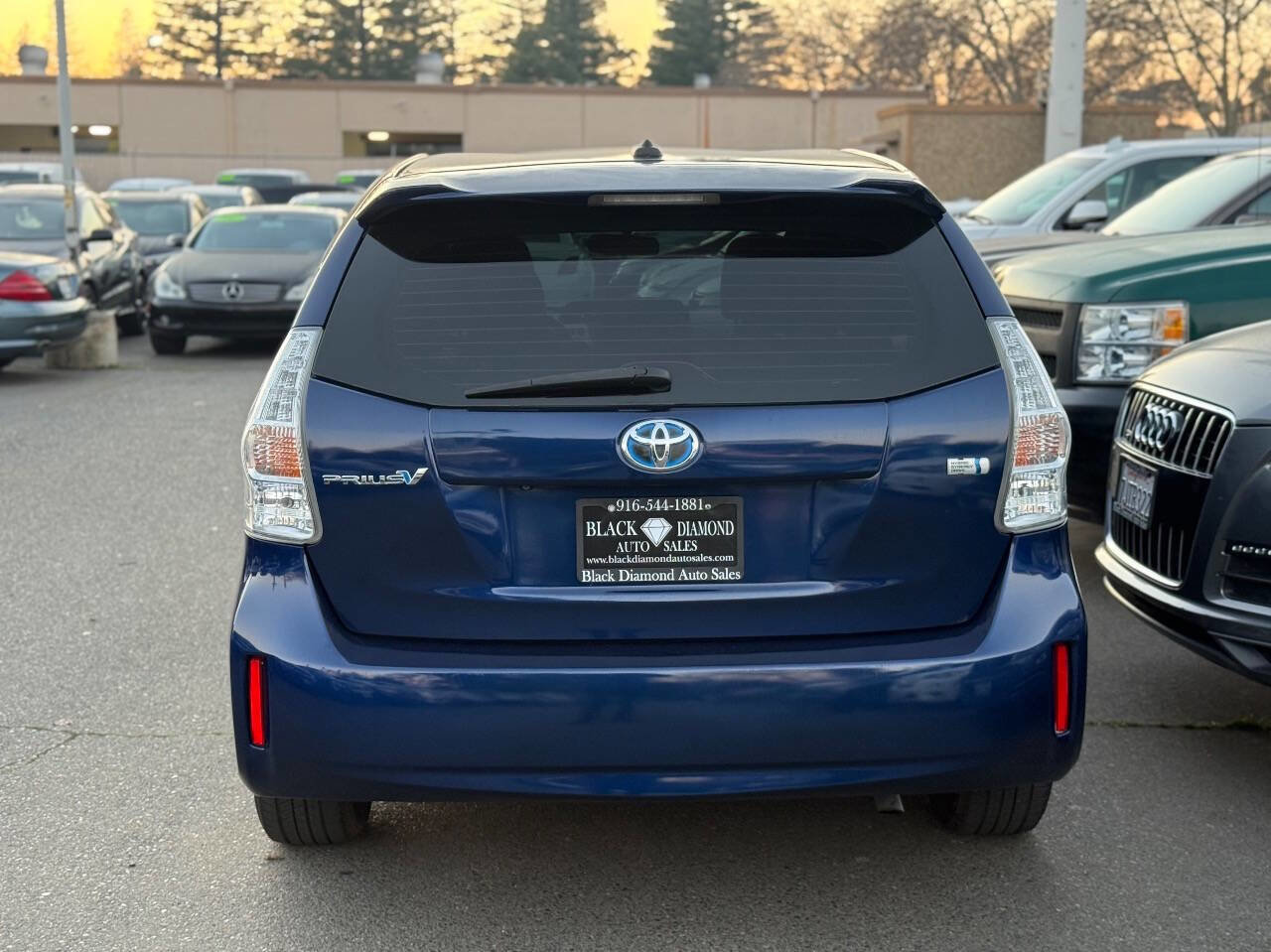 Used 2014 Toyota Prius V Three FWD image 5