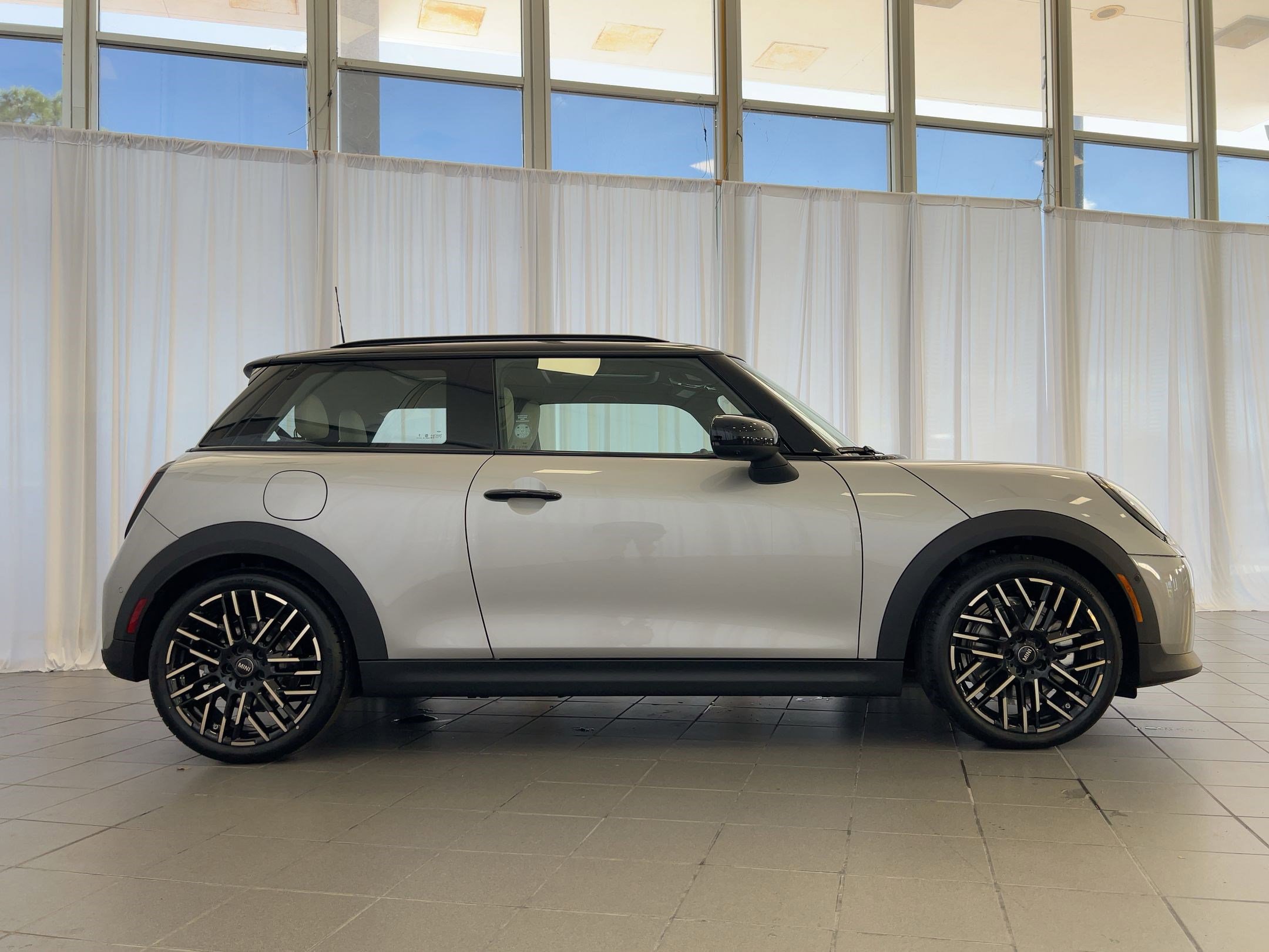 New 2026 MINI Cooper 2-Door Hardtop FWD image 8