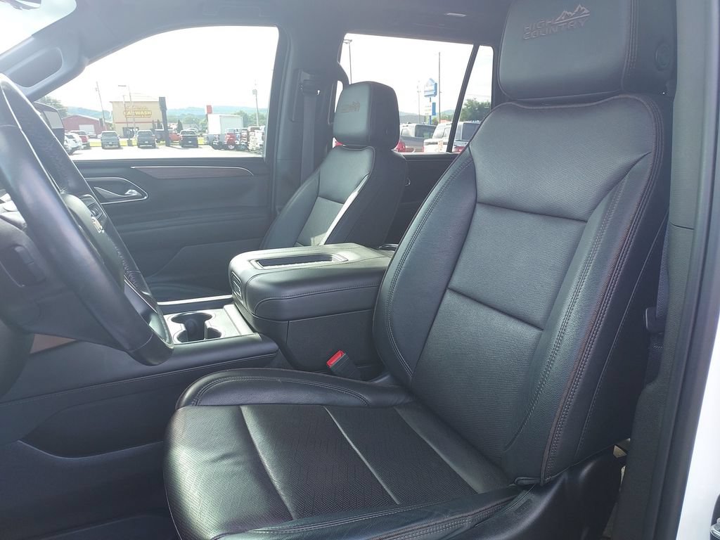 Used 2023 Chevrolet Tahoe High Country AWD/4WD image 17