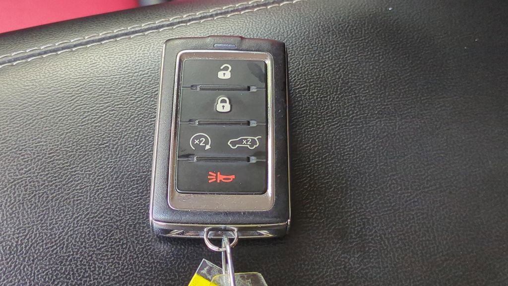 Used 2021 Jeep Grand Cherokee L Laredo w/ Luxury Tech Group I RWD image 22