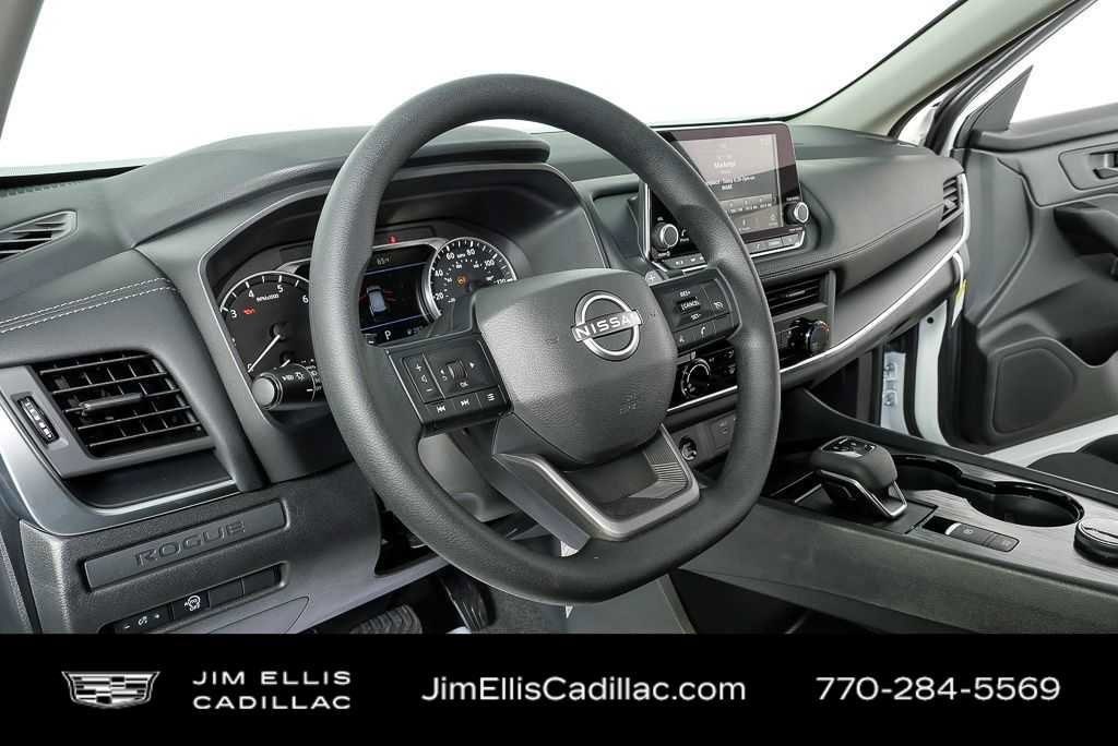 Used 2026 Nissan Rogue S image 4