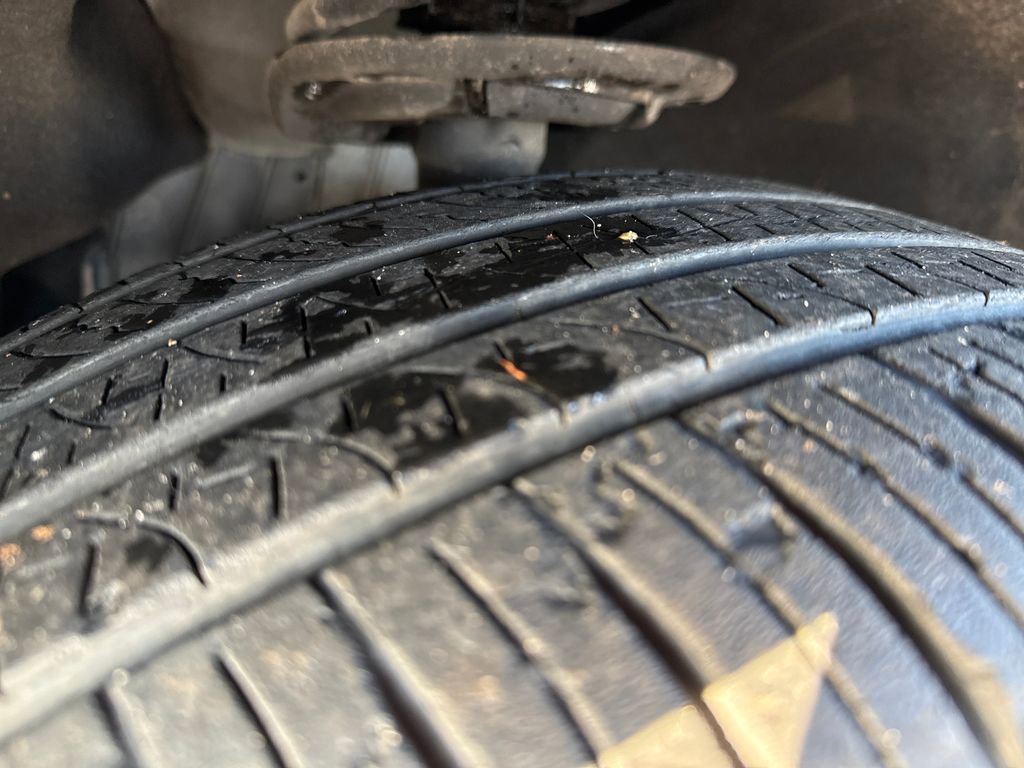 Used 2022 Ford Explorer XLT w/ Equipment Group 202A image 32