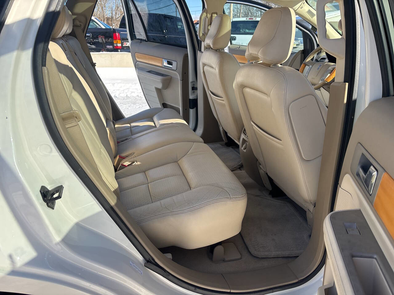 Used 2007 Lincoln MKX Base AWD 4dr SUV image 25