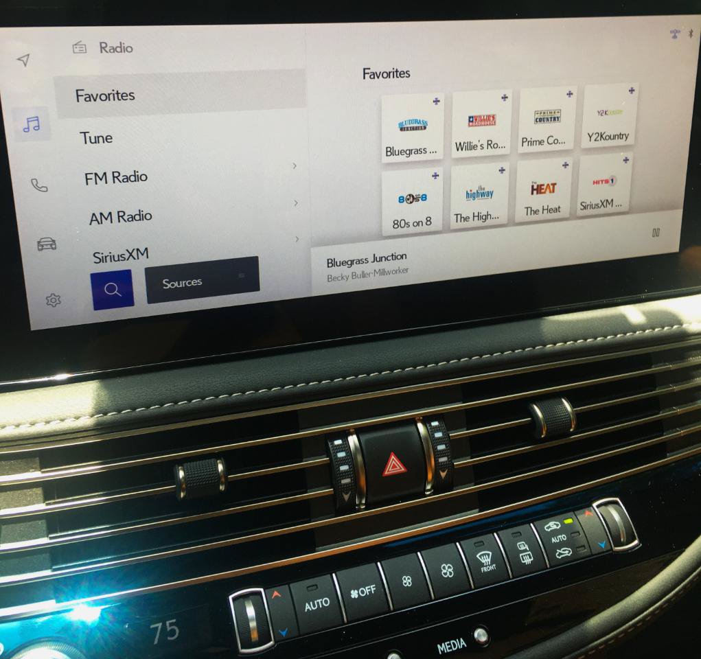 Used 2023 Lexus LS 500 w/ Interior Upgrade Package RWD image 13