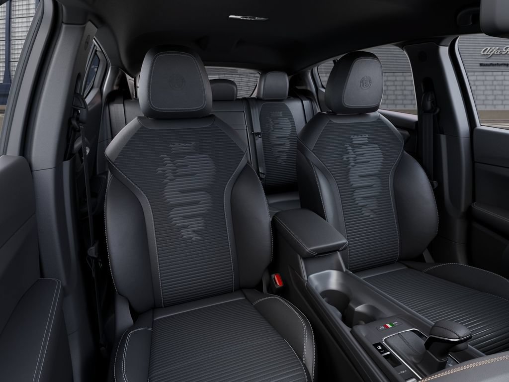 New 2025 Alfa Romeo Tonale AWD/4WD image 16