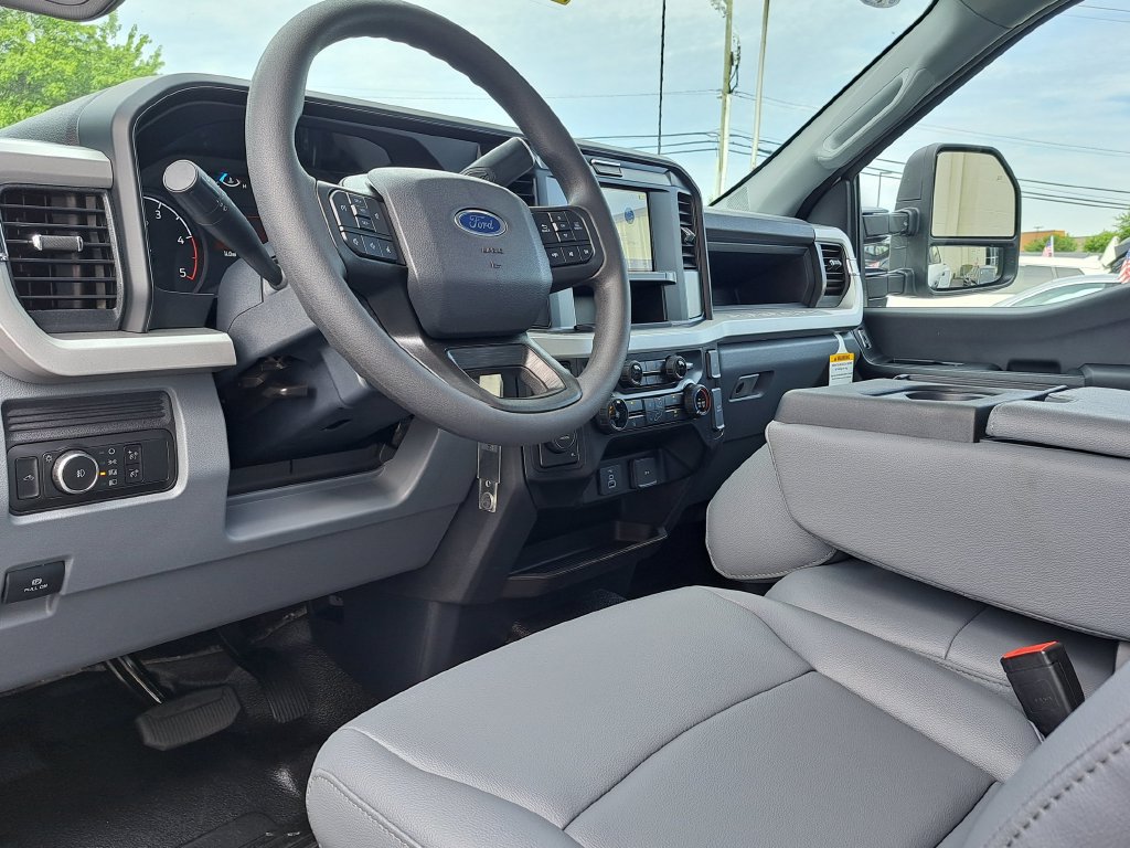 New 2026 Ford F350 XL AWD/4WD image 9