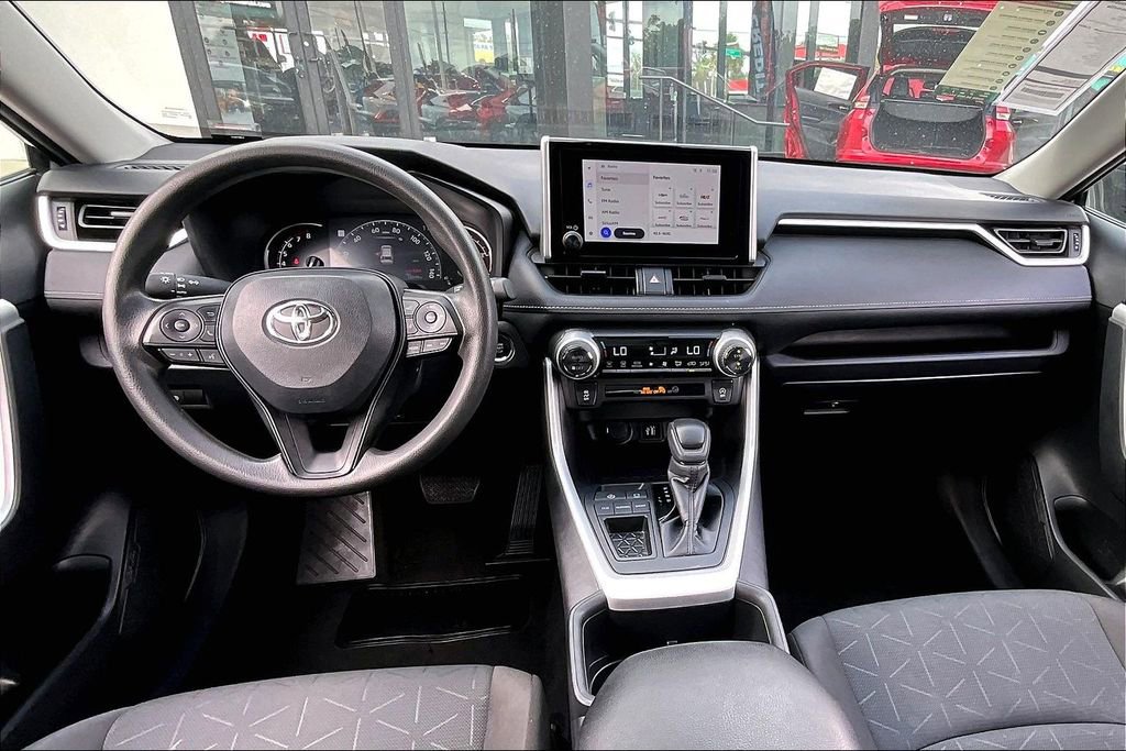 Used 2024 Toyota RAV4 XLE image 7