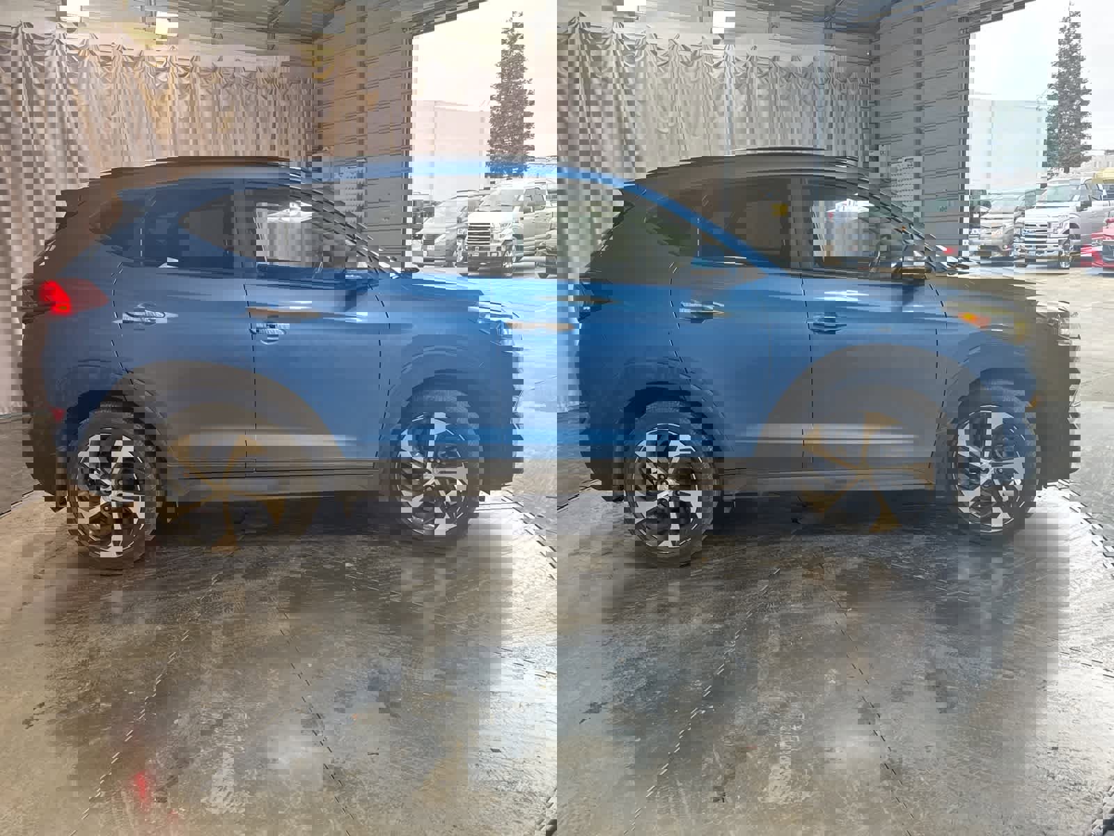 Used 2016 Hyundai Tucson Limited w/ Option Group 03 image 4