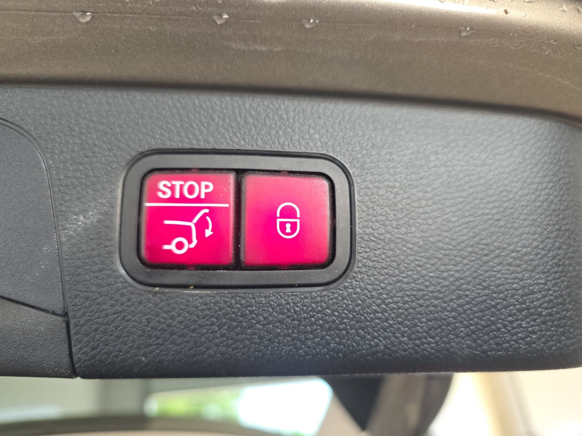 Used 2021 Mercedes-Benz GLC 300 4MATIC image 13