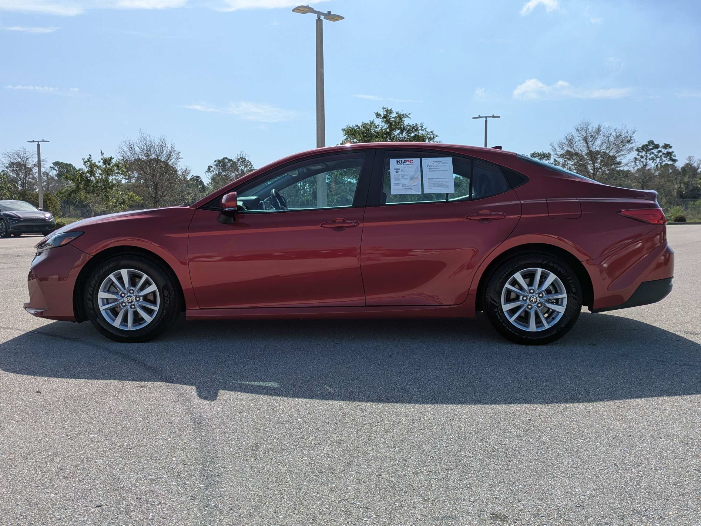 Used 2025 Toyota Camry LE FWD image 8