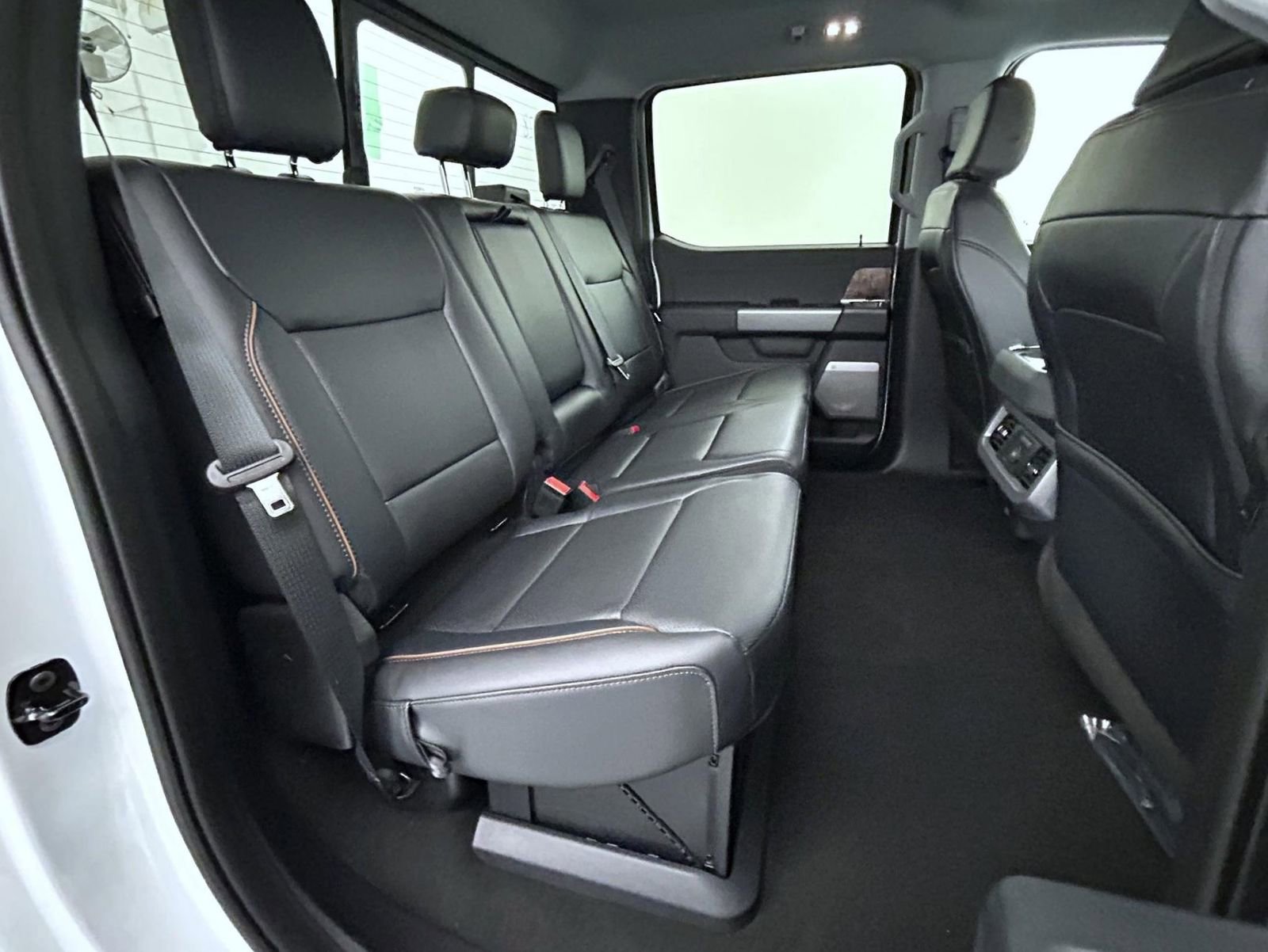 New 2026 Ford F250 Lariat w/ Chrome Package image 18