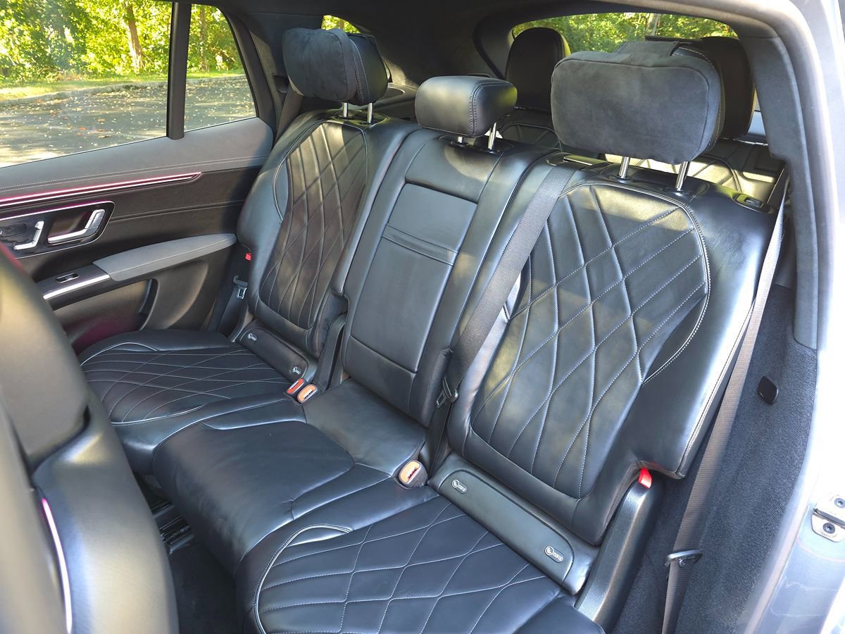 Used 2023 Mercedes-Benz EQS 580 4MATIC SUV image 17