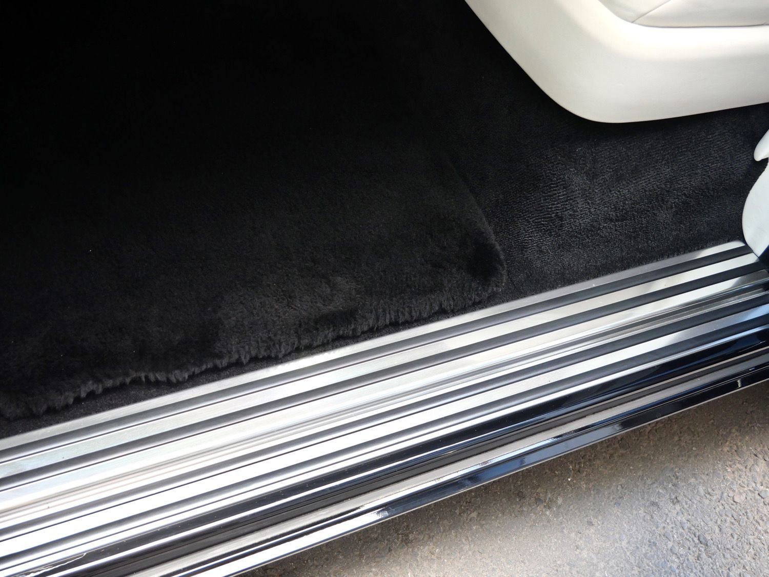 Certified 2024 Rolls-Royce Phantom Extended Wheelbase w/ The Phantom Package image 9