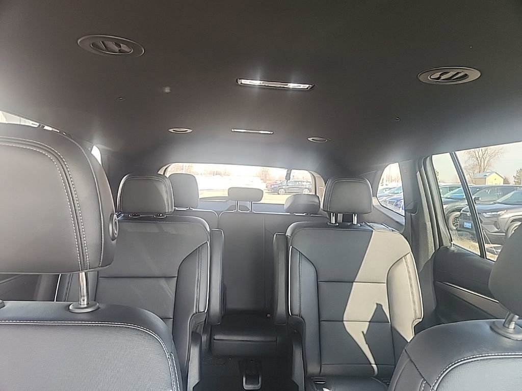 Used 2025 Buick Enclave Preferred image 15