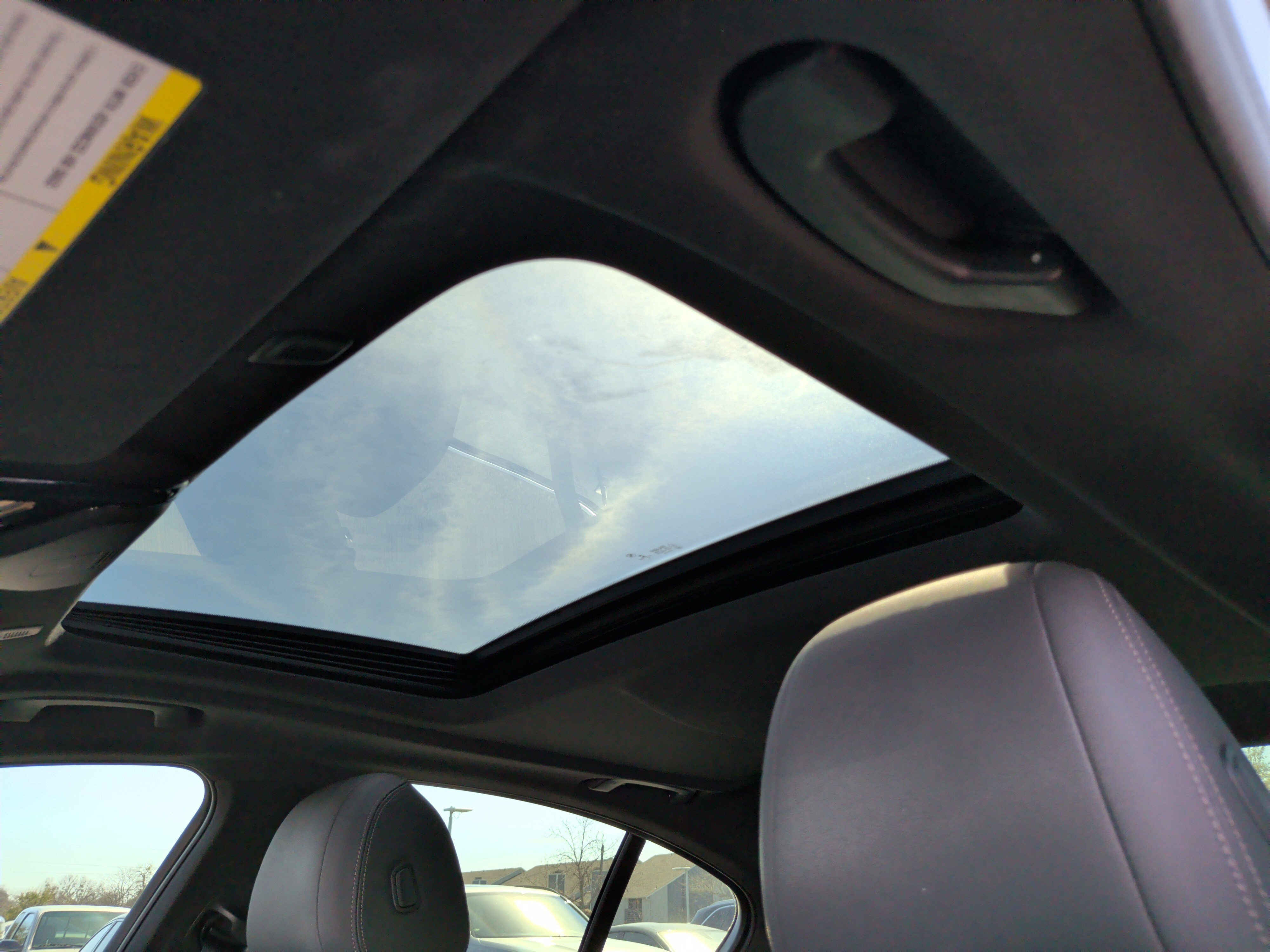 Certified 2023 BMW 530e w/ Premium Package image 31