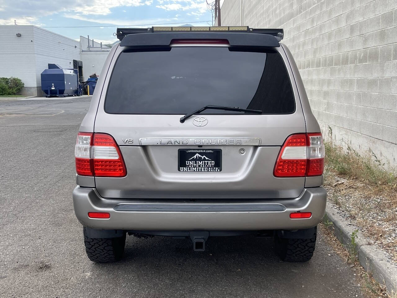 Used 2004 Toyota Land Cruiser AWD/4WD image 8