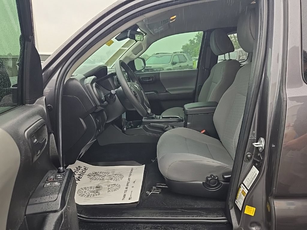 Used 2022 Toyota Tacoma SR w/ SX Package AWD/4WD image 30