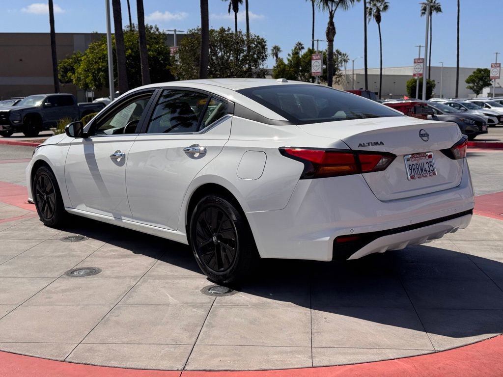 Certified 2025 Nissan Altima 2.5 S image 6