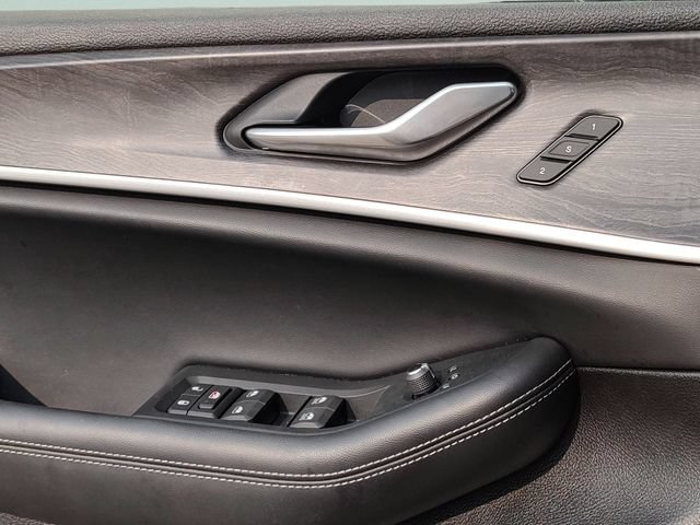 Used 2025 Jeep Grand Cherokee Limited RWD image 23