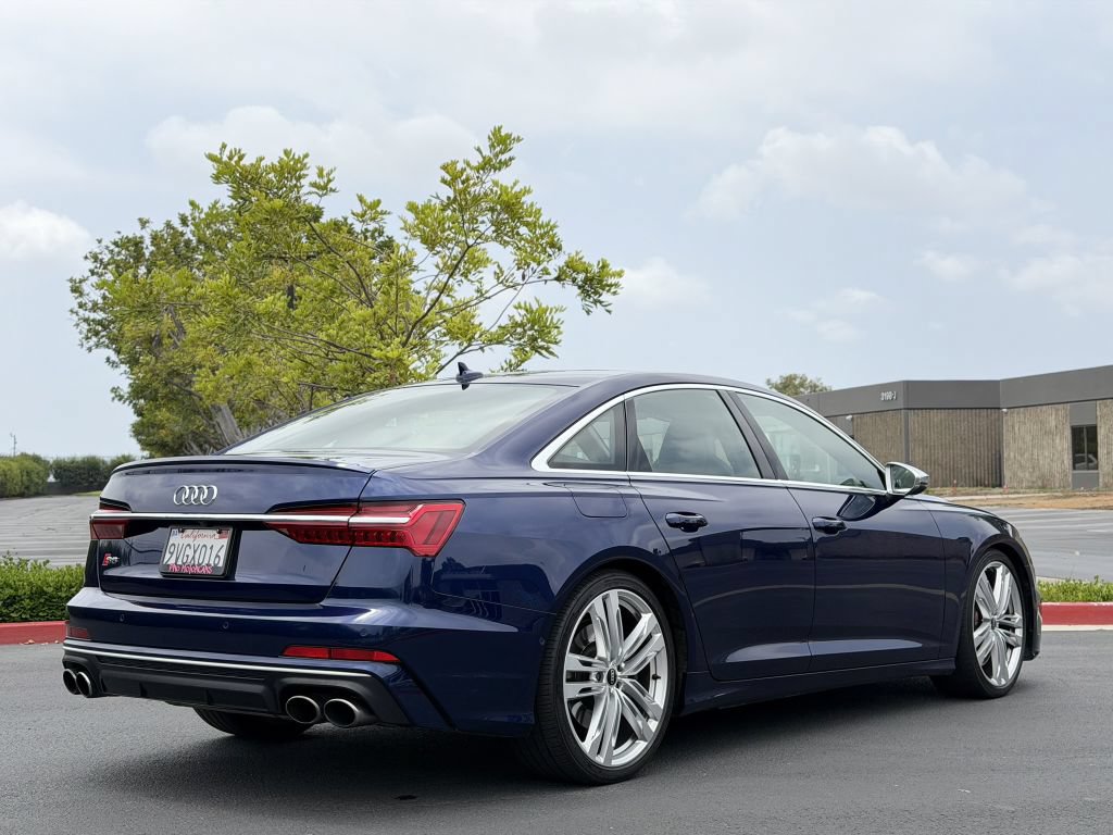 Used 2021 Audi S6 Premium Plus w/ S6 Executive Package AWD/4WD image 9