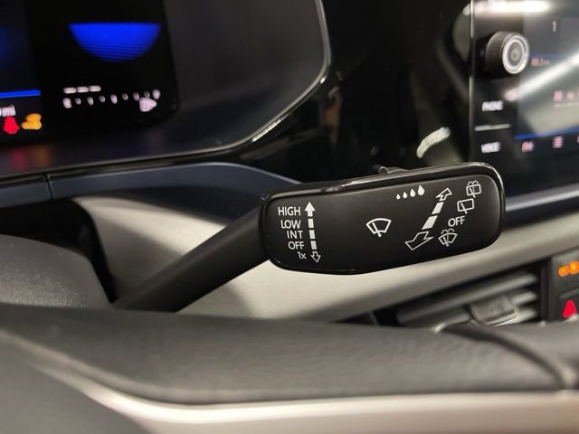 Certified 2023 Volkswagen Taos SE AWD/4WD image 19