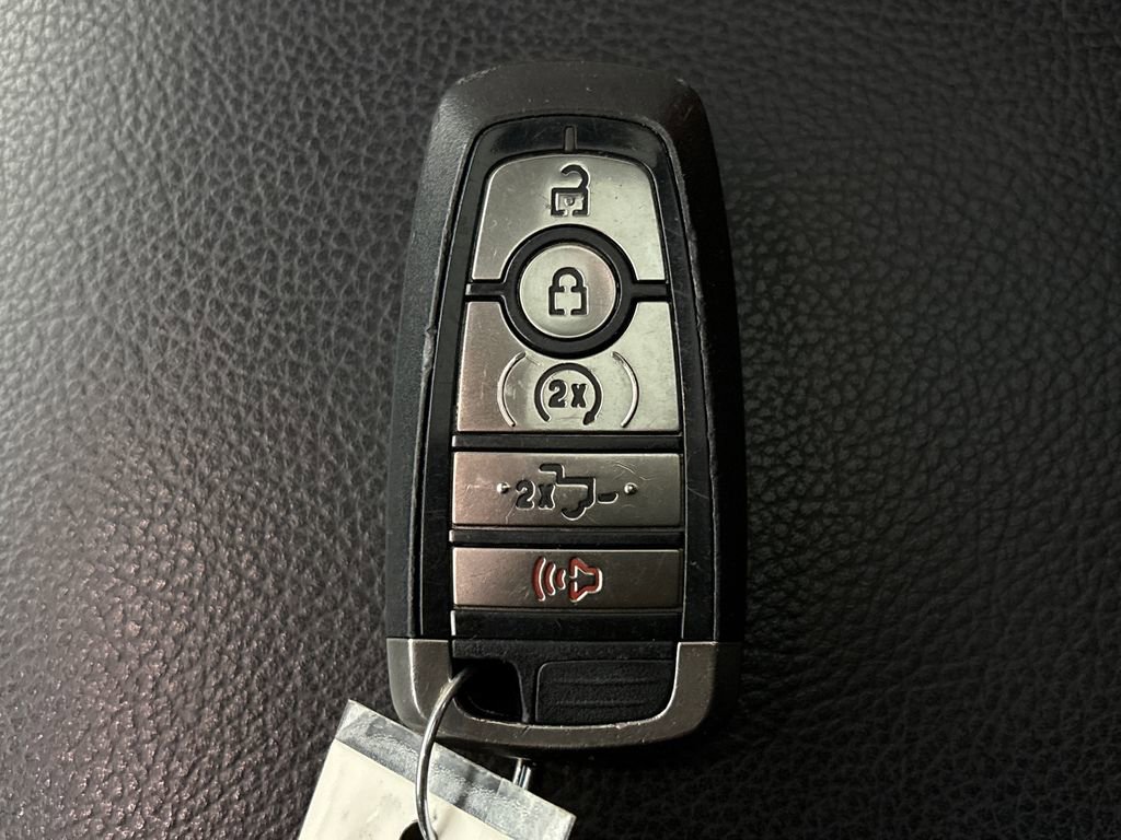 Used 2018 Ford F150 Raptor w/ Equipment Group 802A Luxury image 32