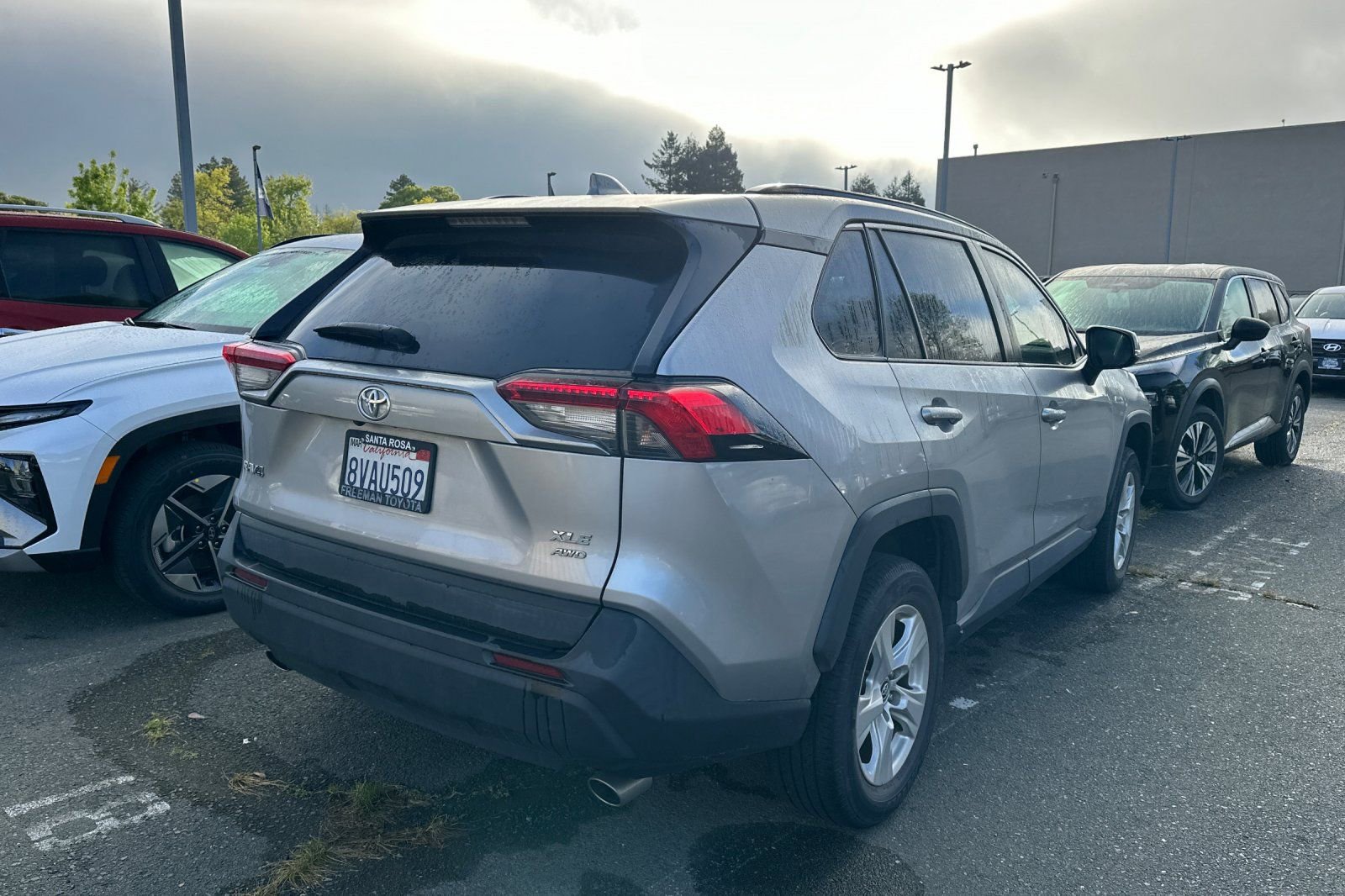 Used 2021 Toyota RAV4 XLE w/ Convenience Package image 5