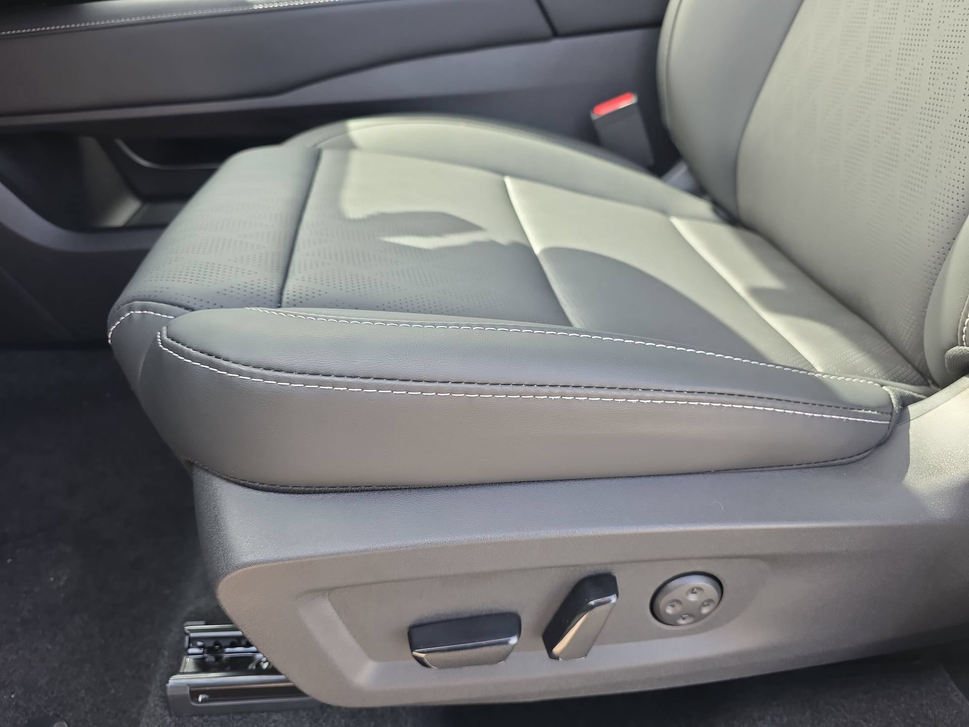 New 2026 Nissan Murano Platinum w/ Cargo Package AWD/4WD image 28
