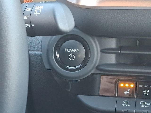 Used 2025 Toyota Crown Signia w/ Advanced Technology Package image 23