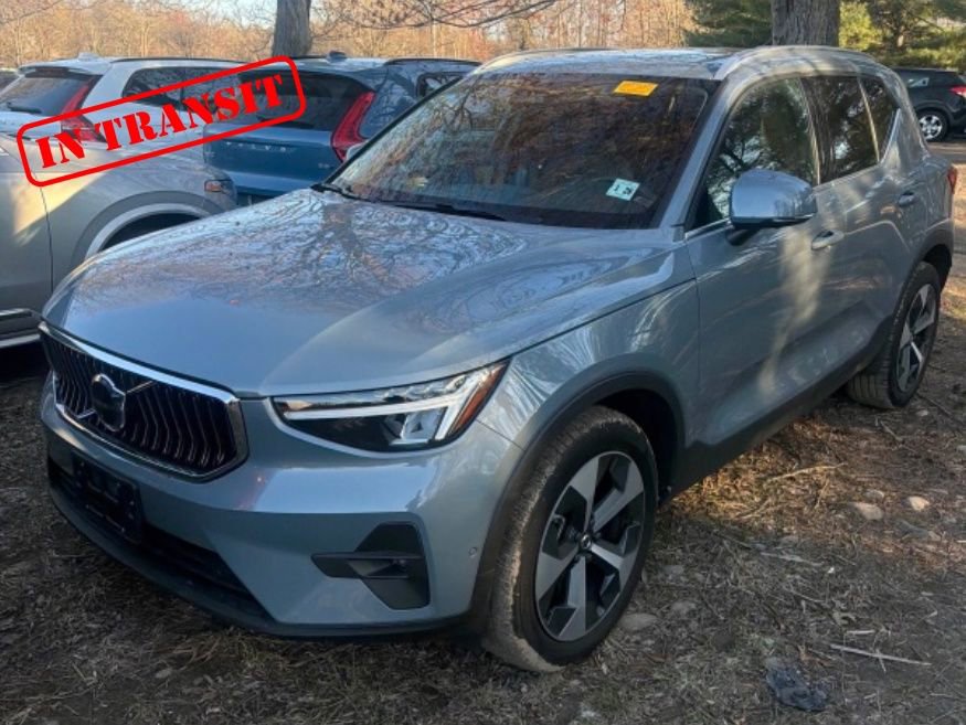 Used 2023 Volvo XC40 B5 Plus w/ Driver Assist Package