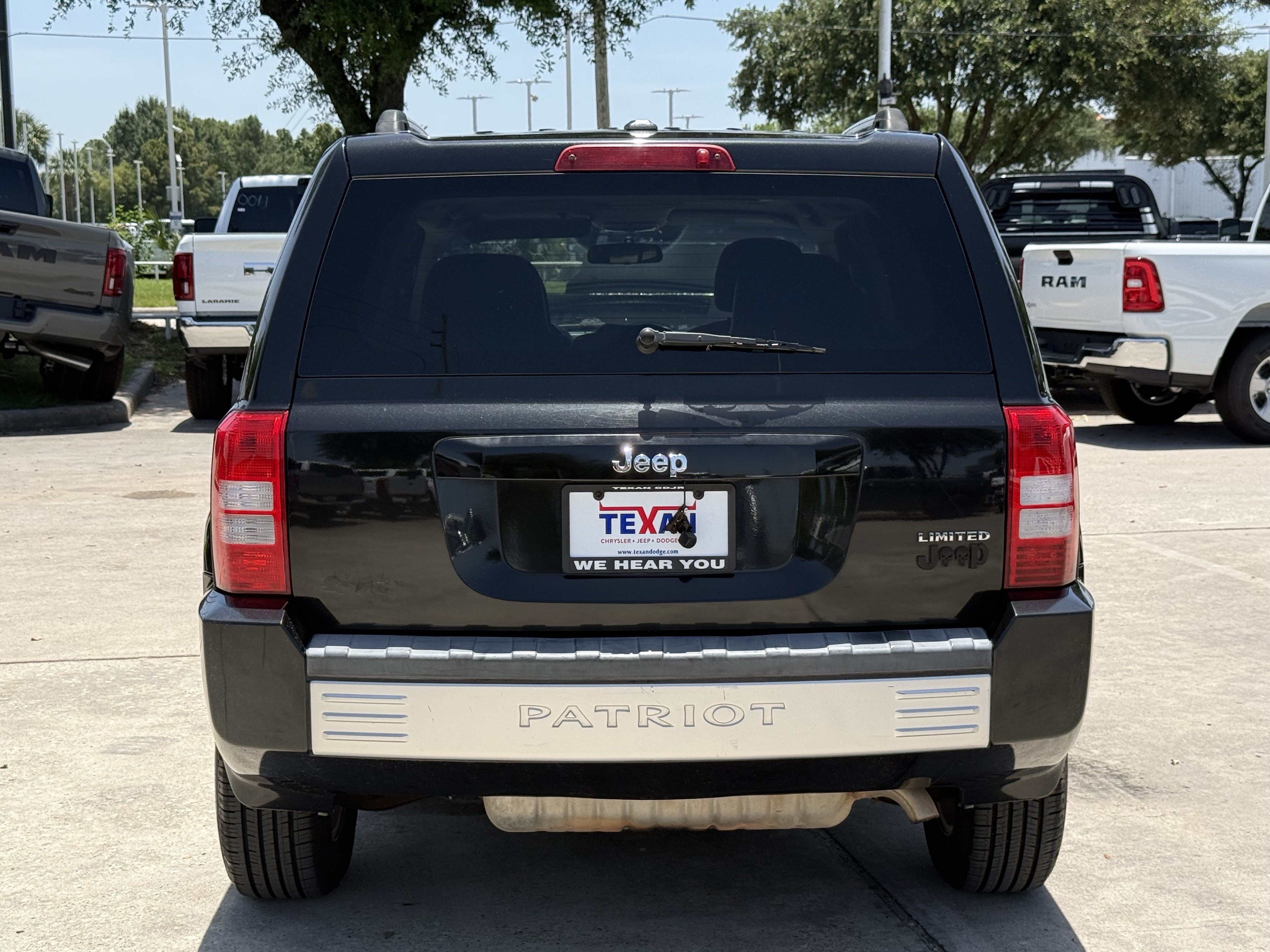 Used 2010 Jeep Patriot Limited w/ Sun/Sound Group FWD image 3