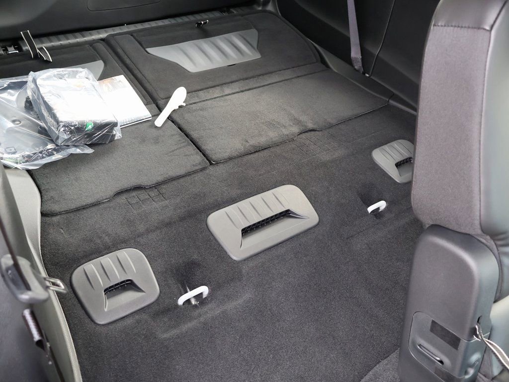 New 2026 Chrysler Pacifica Select image 12