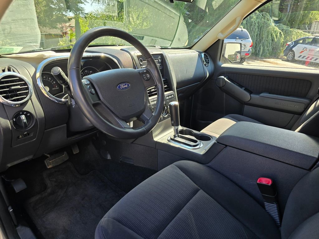 Used 2010 Ford Explorer XLT AWD/4WD image 12