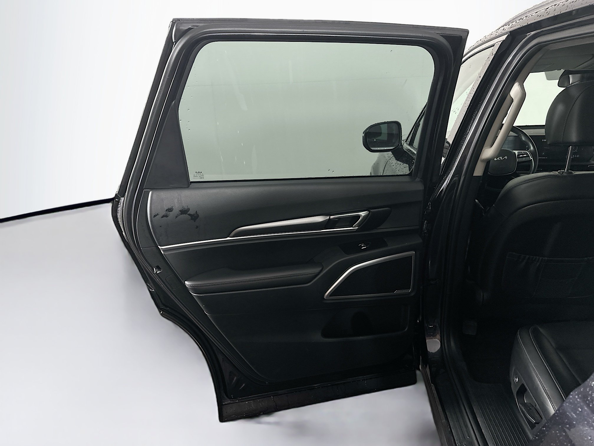Used 2025 Kia Telluride S FWD image 27