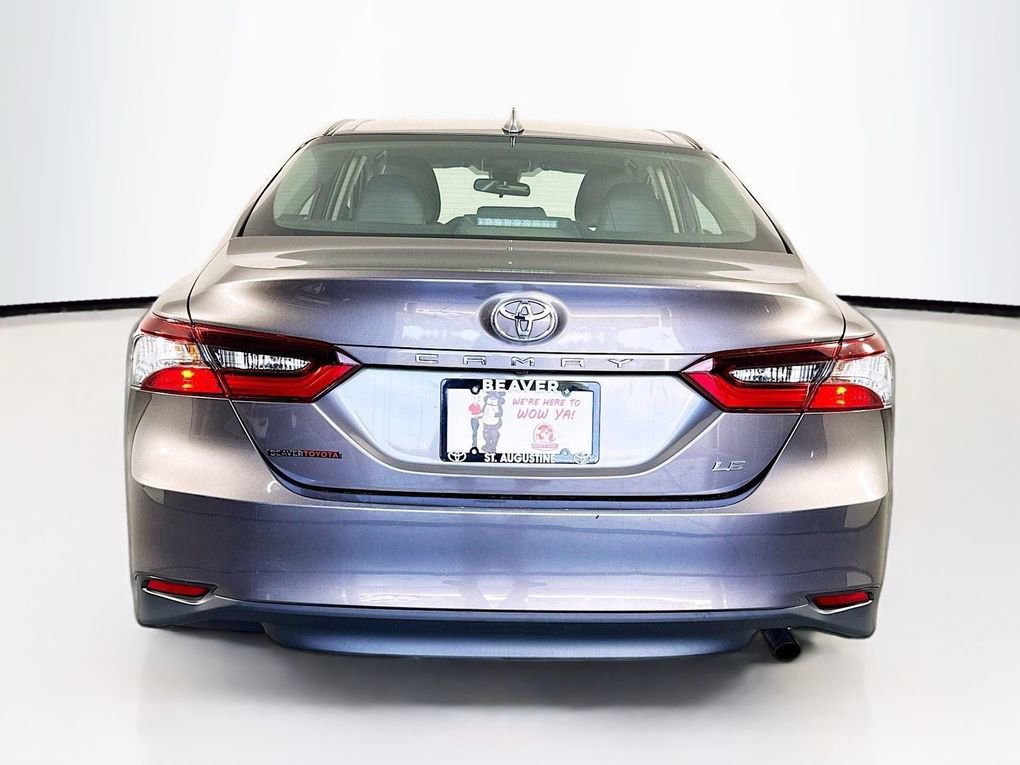 Used 2021 Toyota Camry LE image 8